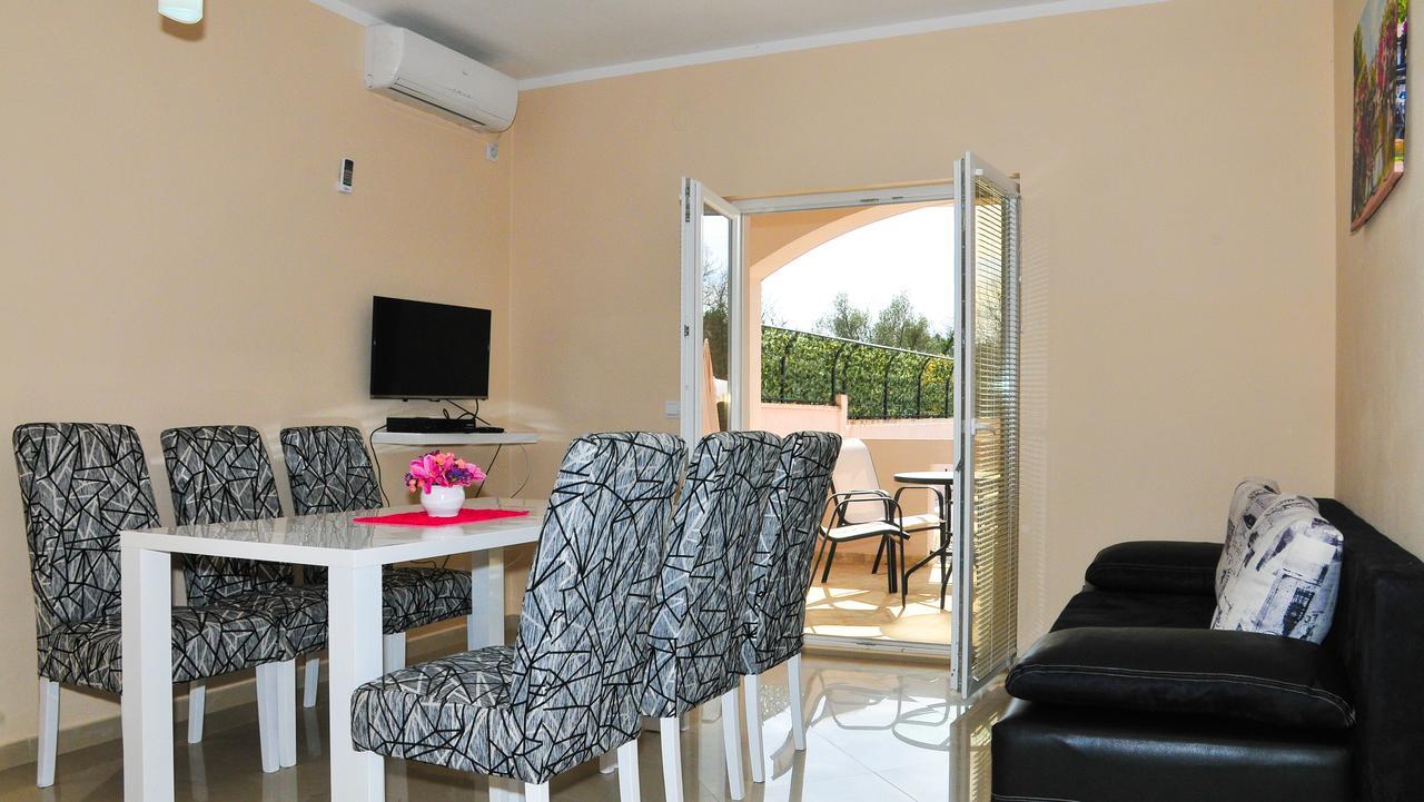 Apartmani Bulajic Тиват Экстерьер фото