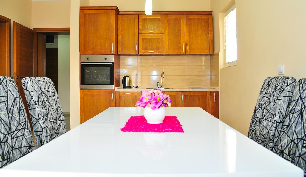 Apartmani Bulajic Тиват Экстерьер фото