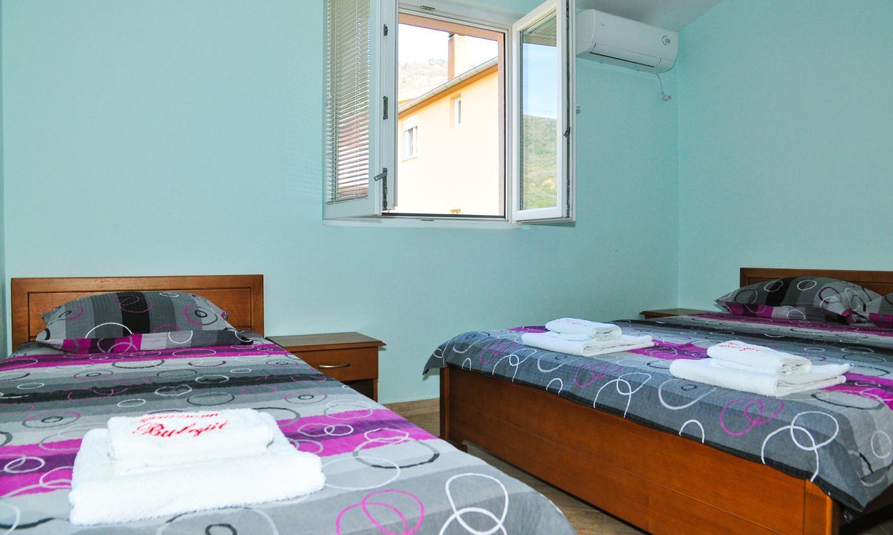 Apartmani Bulajic Тиват Экстерьер фото