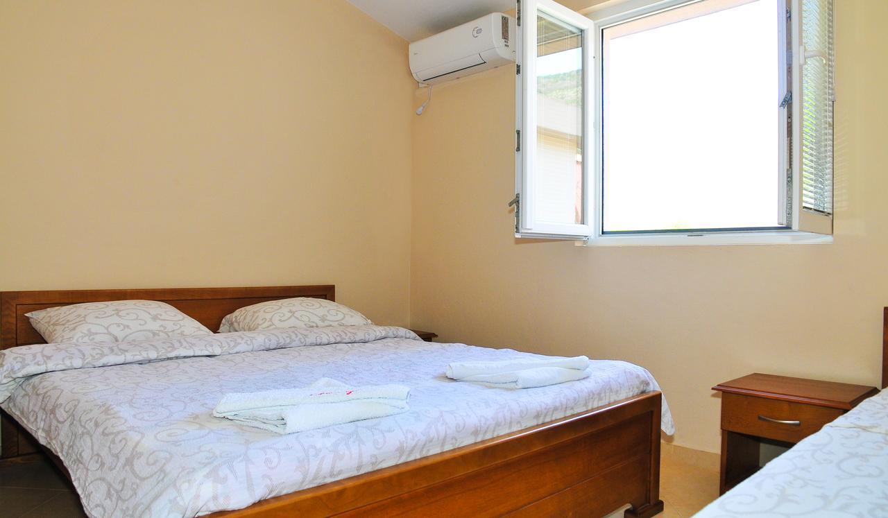 Apartmani Bulajic Тиват Экстерьер фото